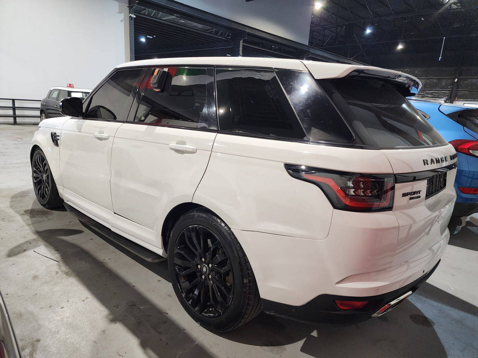 2016 RANGE ROVER SPORT — 161967 KM — Lot 53346 — Al Quoz - Marhaba Auctions Used Cars - Image 6