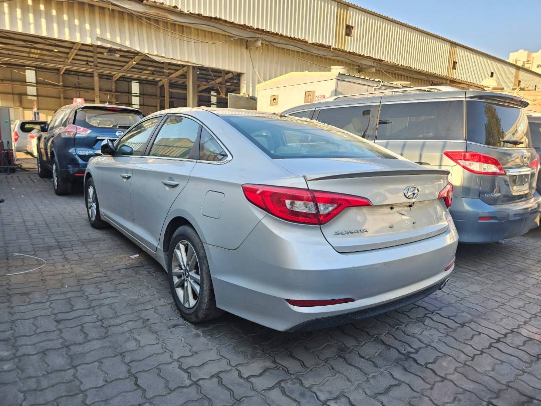 2015 HYUNDAI SONATA — 183246 Miles — Lot H121410 — Main - Marhaba Auctions Used Cars - Image 5