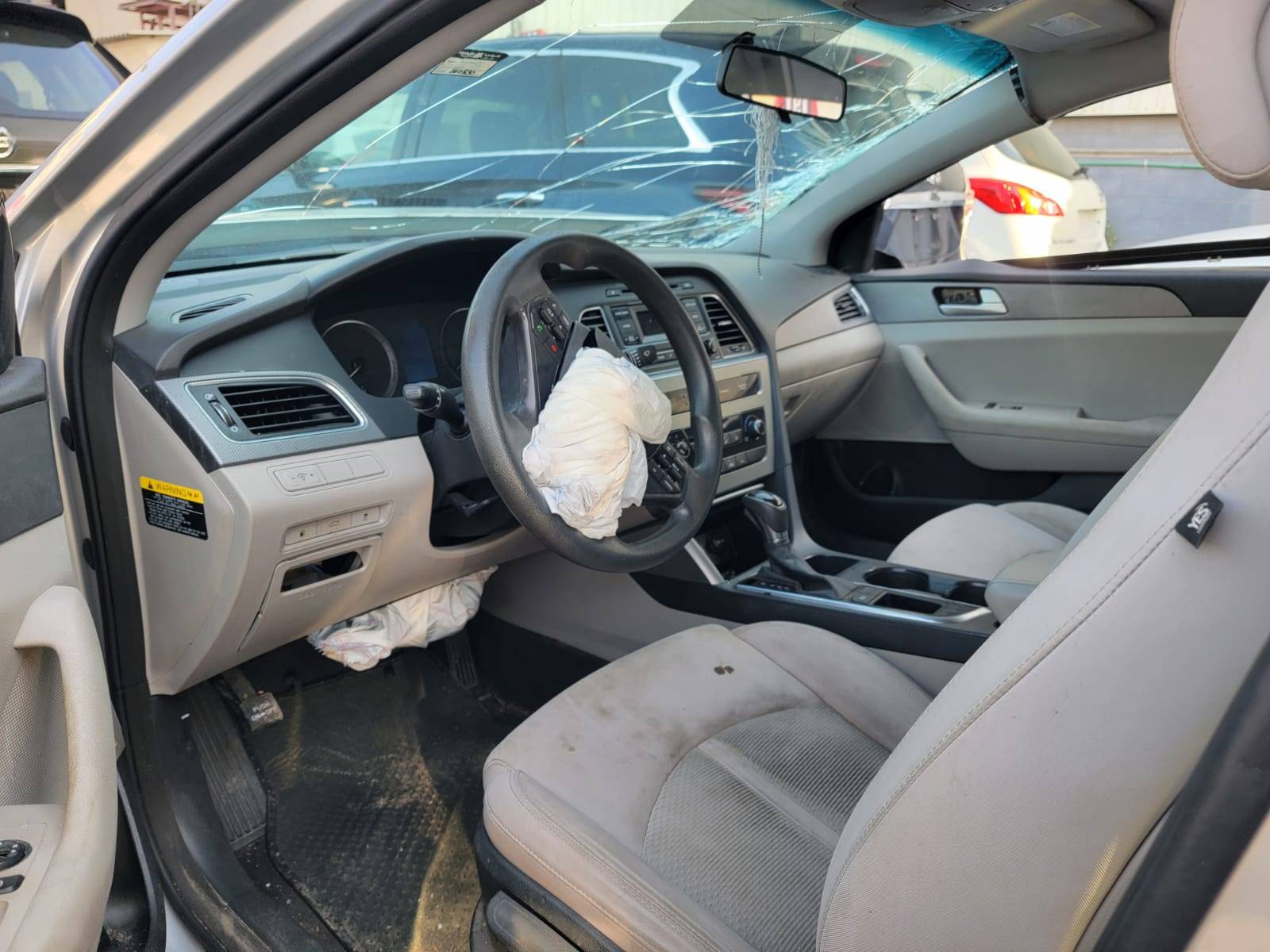 2015 HYUNDAI SONATA — 160830 Miles — Lot 97633675 — Main - Marhaba Auctions Used Cars - Image 8