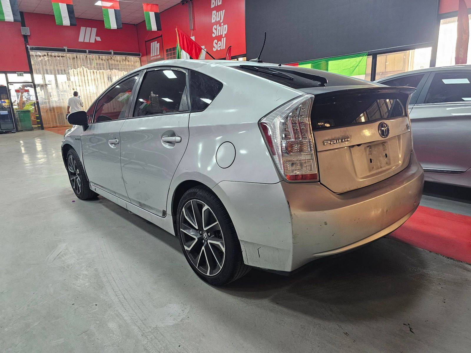 2010 TOYOTA PRIUS — 233340 Miles — Lot 86128485 — Main - Marhaba Auctions Used Cars - Image 6