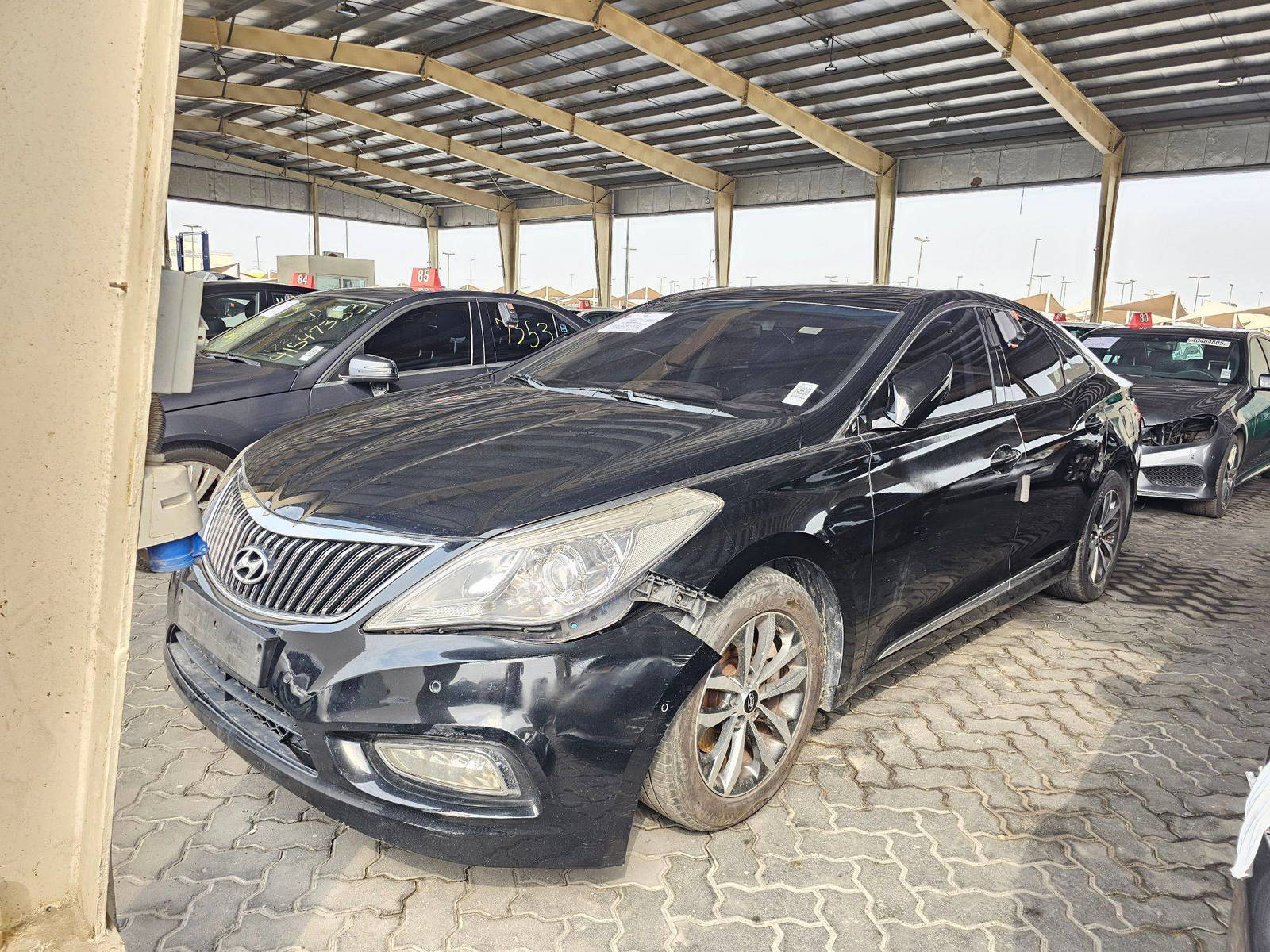 2011 HYUNDAI GRANDEUR — 204790 KM — Lot 2876 — Main - Marhaba Auctions Used Cars - Image 5