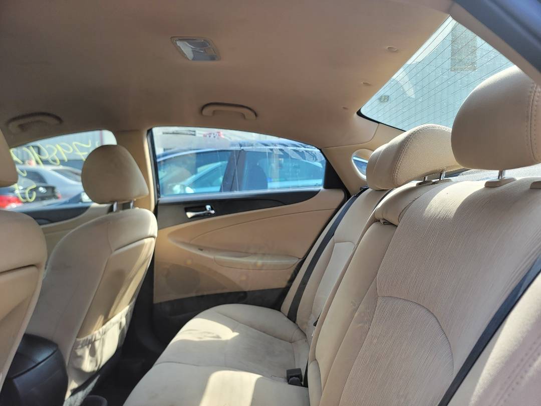 2013 HYUNDAI SONATA — 113500 Miles — Lot 37984630 — Main - Marhaba Auctions Used Cars - Image 8