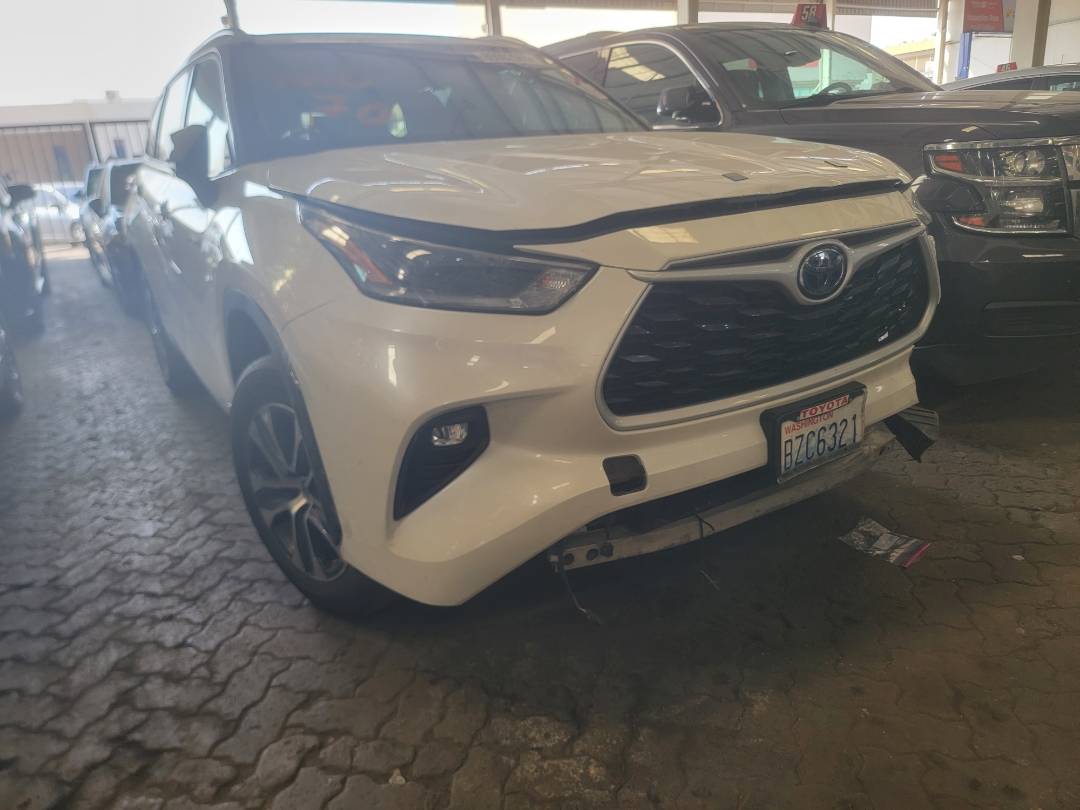 2021 TOYOTA HIGHLANDER — 109667 Miles — Lot S527166 — Main - Marhaba Auctions Used Cars - Image 3