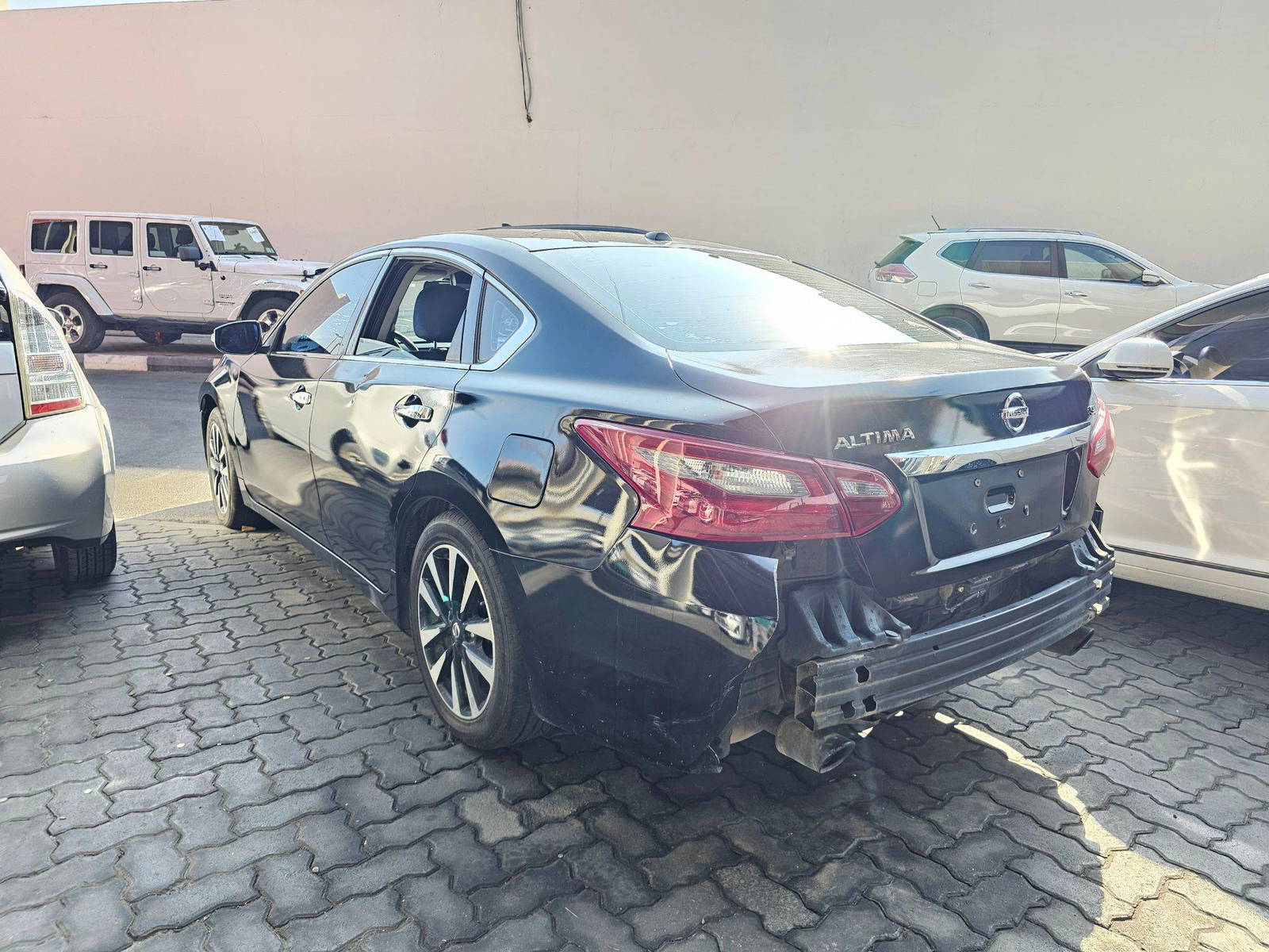 2018 NISSAN ALTIMA — 175156 Miles — Lot 3AP3JC141398 — Souq - Marhaba Auctions Used Cars - Image 5