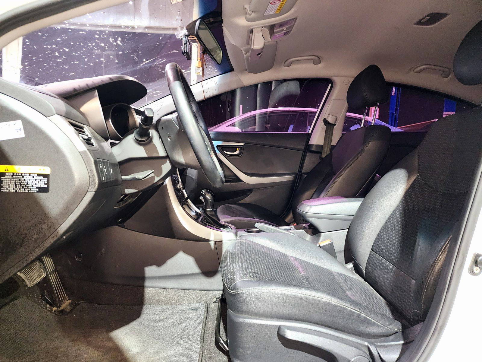 2015 HYUNDAI AVANTE — 52840 KM — Lot BFU305198 — Souq - Marhaba Auctions Used Cars - Image 8