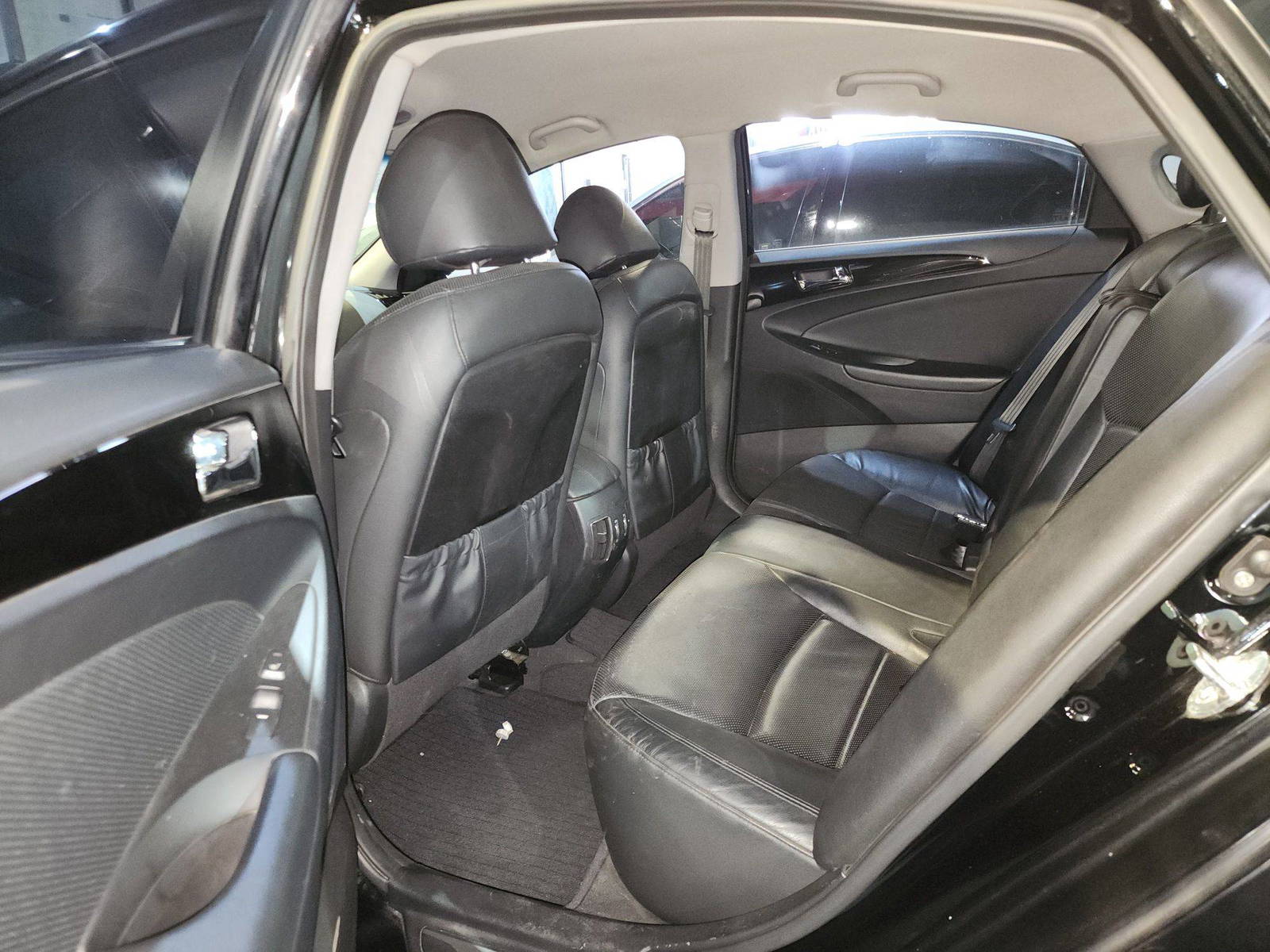 2011 HYUNDAI SONATA — 134456 KM — Lot 257351 — Al Quoz - Marhaba Auctions Used Cars - Image 7