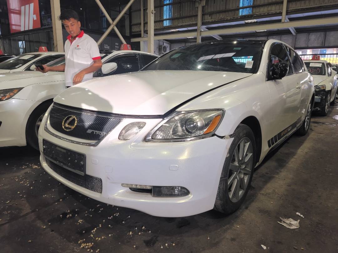 2006 LEXUS GS 300 — 297680 KM — Lot 013696 — Main - Marhaba Auctions Used Cars - Image 3