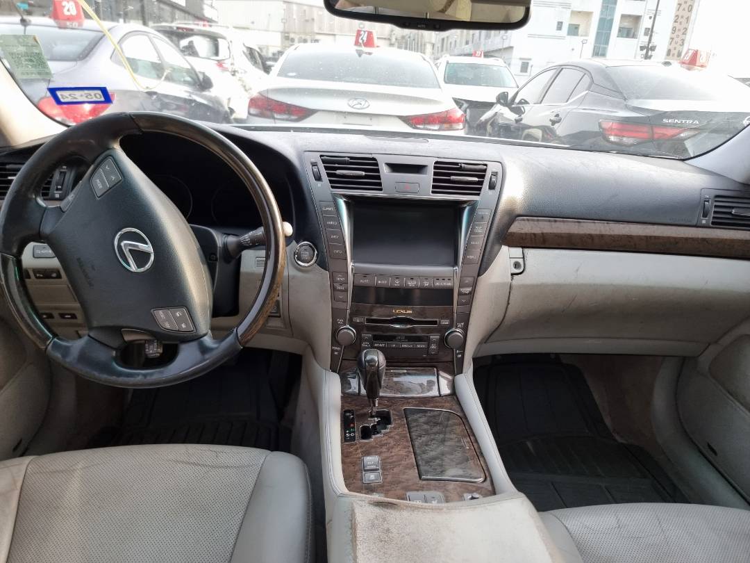 2008 LEXUS LS 460 — 221416 Miles — Lot 125487 — Ind. 12 - Marhaba Auctions Used Cars - Image 7