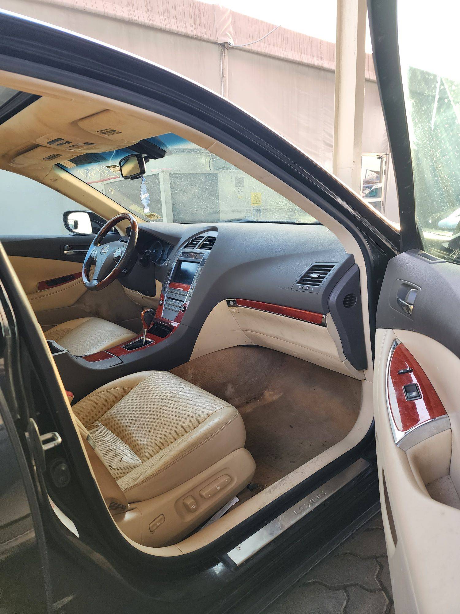 2011 LEXUS ES 350 — 235003 Miles — Lot 44458694 — Main - Marhaba Auctions Used Cars - Image 8