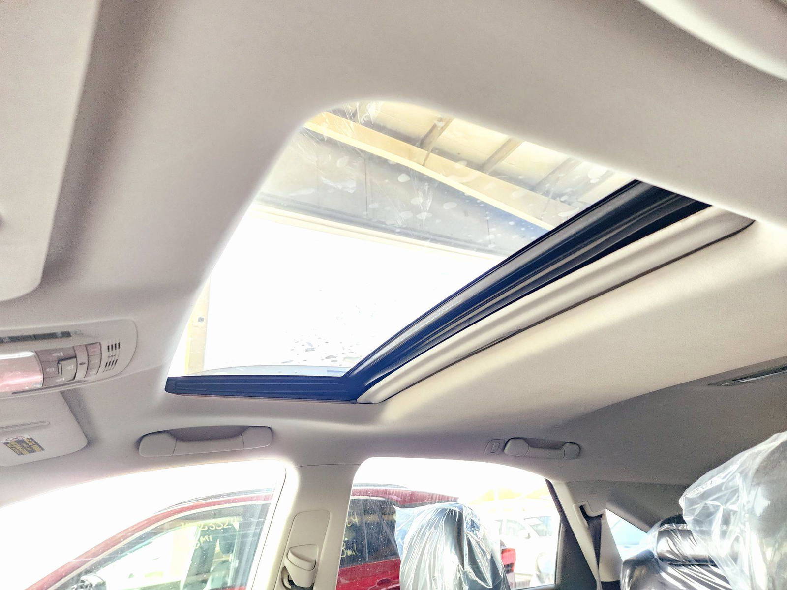 2010 LEXUS RX 450H — 317582 Miles — Lot A2005528 — Souq - Marhaba Auctions Used Cars - Image 8