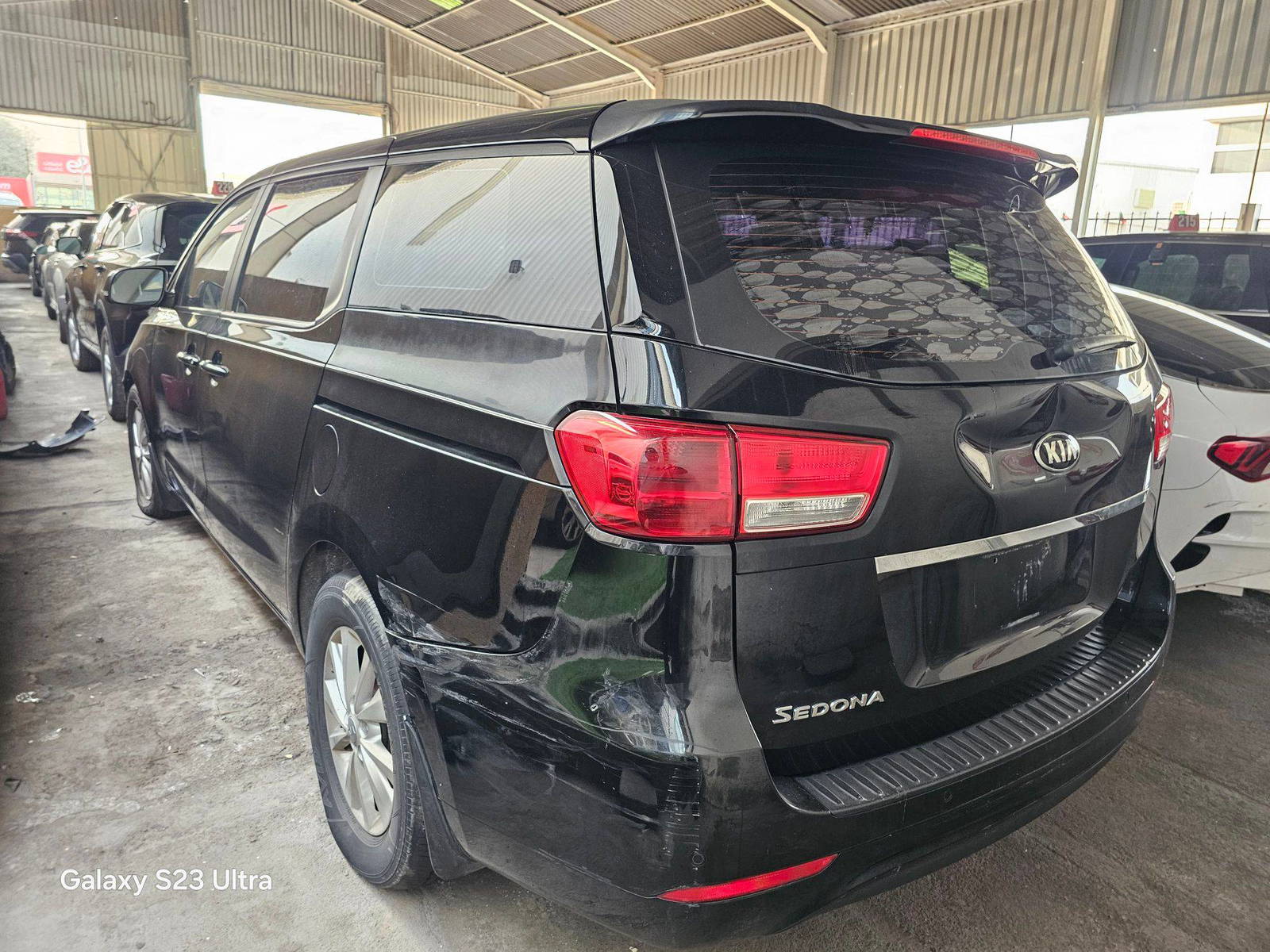 2015 KIA SEDONA — 136147 Miles — Lot 43295012 — Main - Marhaba Auctions Used Cars - Image 5