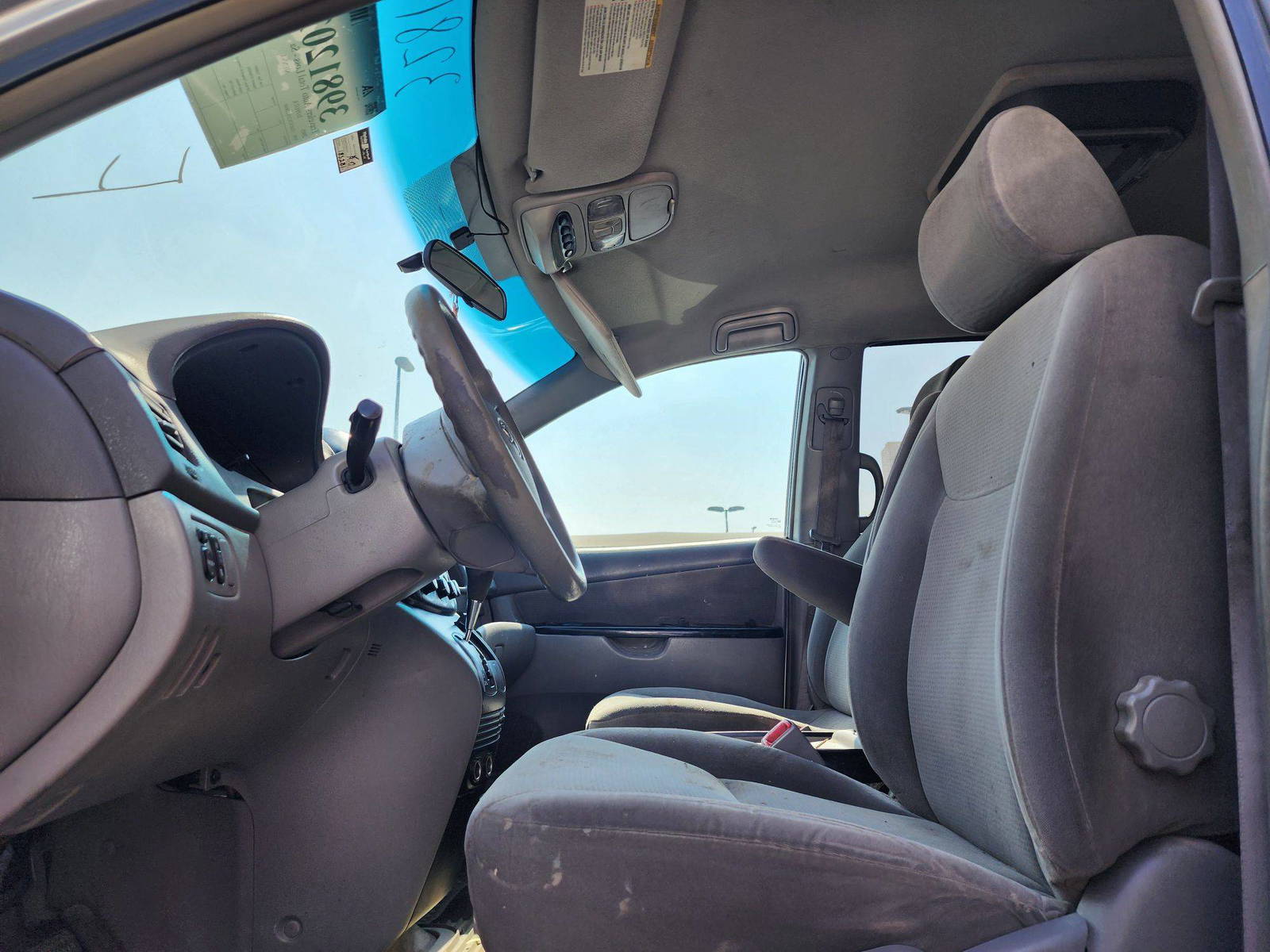 2005 TOYOTA SIENNA — 185281 Miles — Lot 39812020 — Souq - Marhaba Auctions Used Cars - Image 8