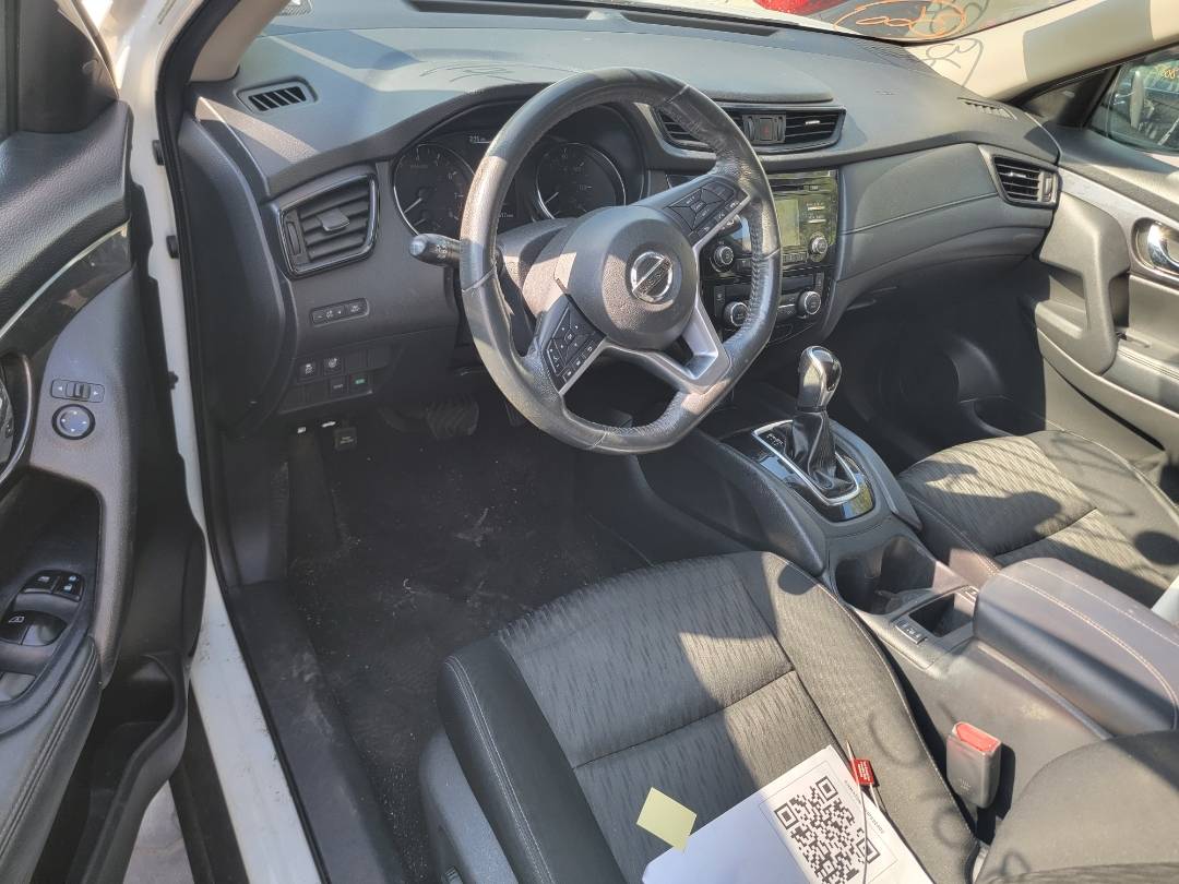 2017 NISSAN ROGUE — 87677 Miles — Lot 92402 - Marhaba Auctions Used Cars - Image 8