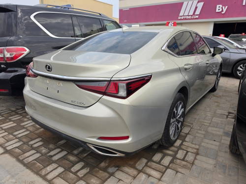 2022 LEXUS ES 350 for sale at Marhaba Auctions