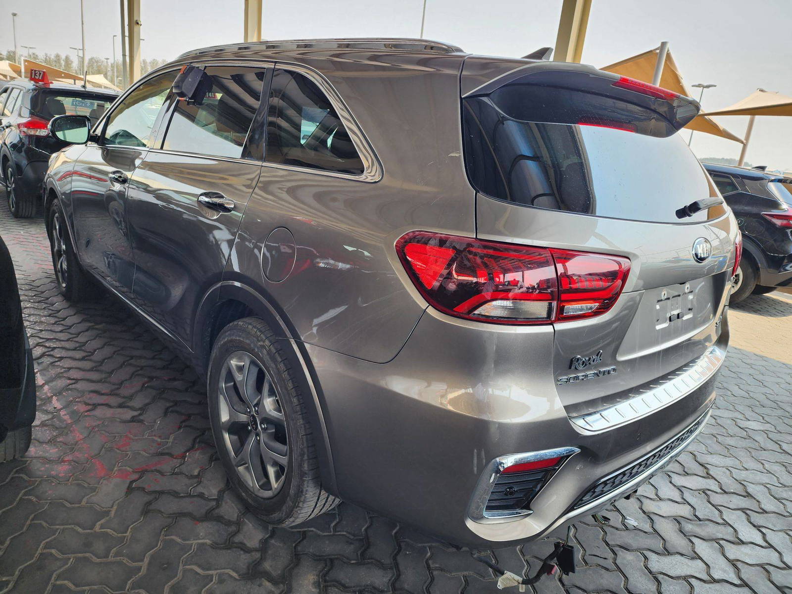 2019 KIA SORENTO — 137083 Miles — Lot 47191774 — Souq - Marhaba Auctions Used Cars - Image 3