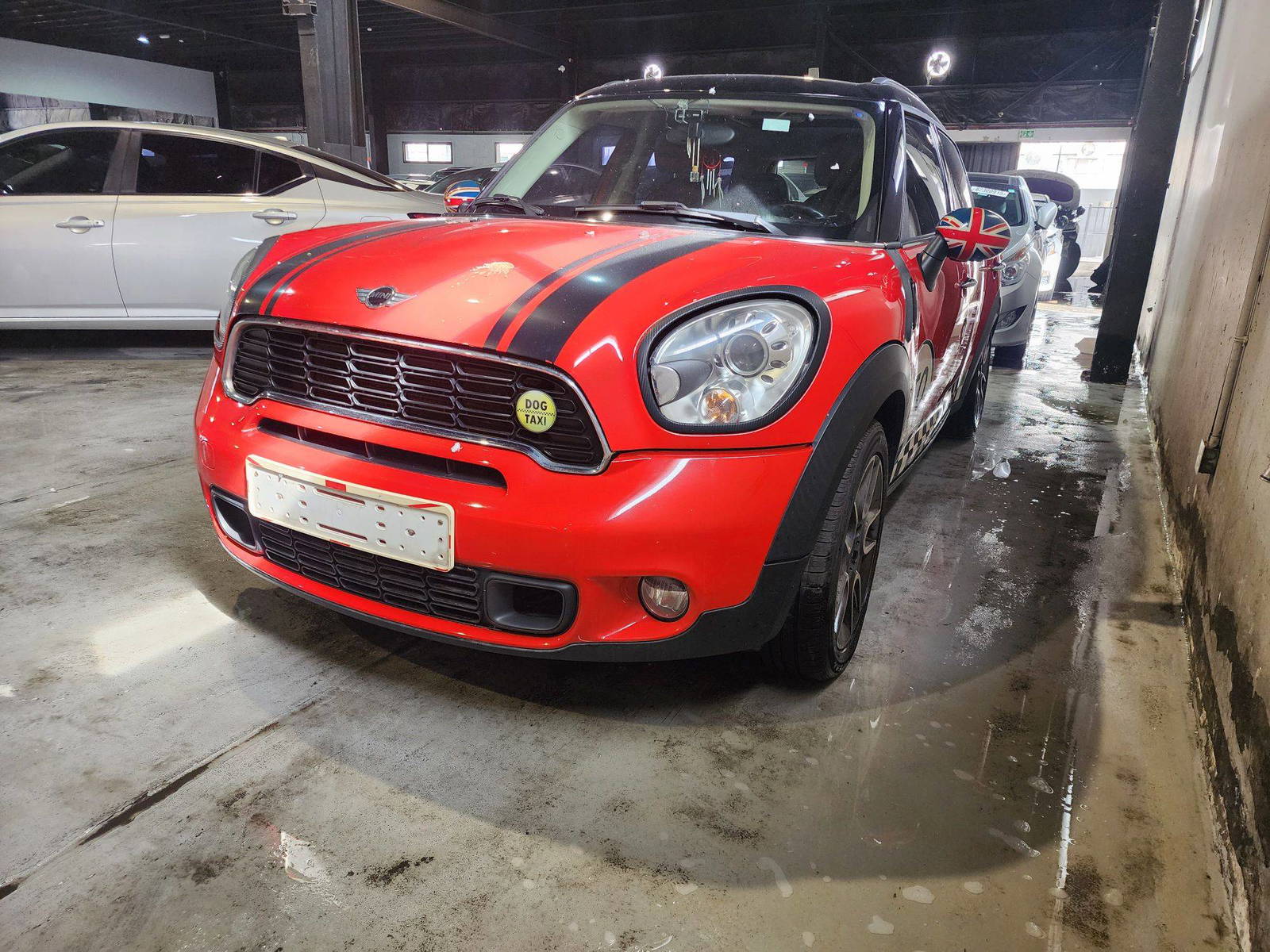 2011 MINI COOPER — 132828 KM — Lot 95228 — Al Quoz - Marhaba Auctions Used Cars - Image 4