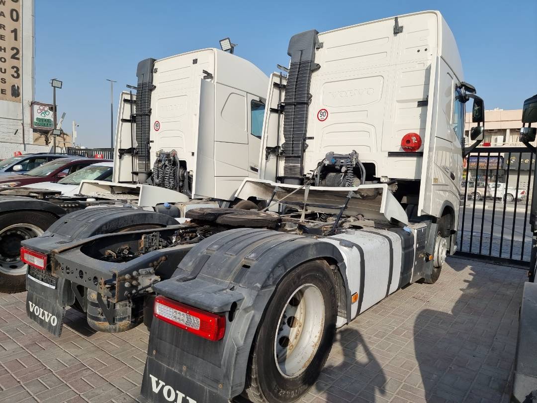 2014 VOLVO FH-Series — Lot 669320 — Ind. 12 - Marhaba Auctions Used Cars - Image 4