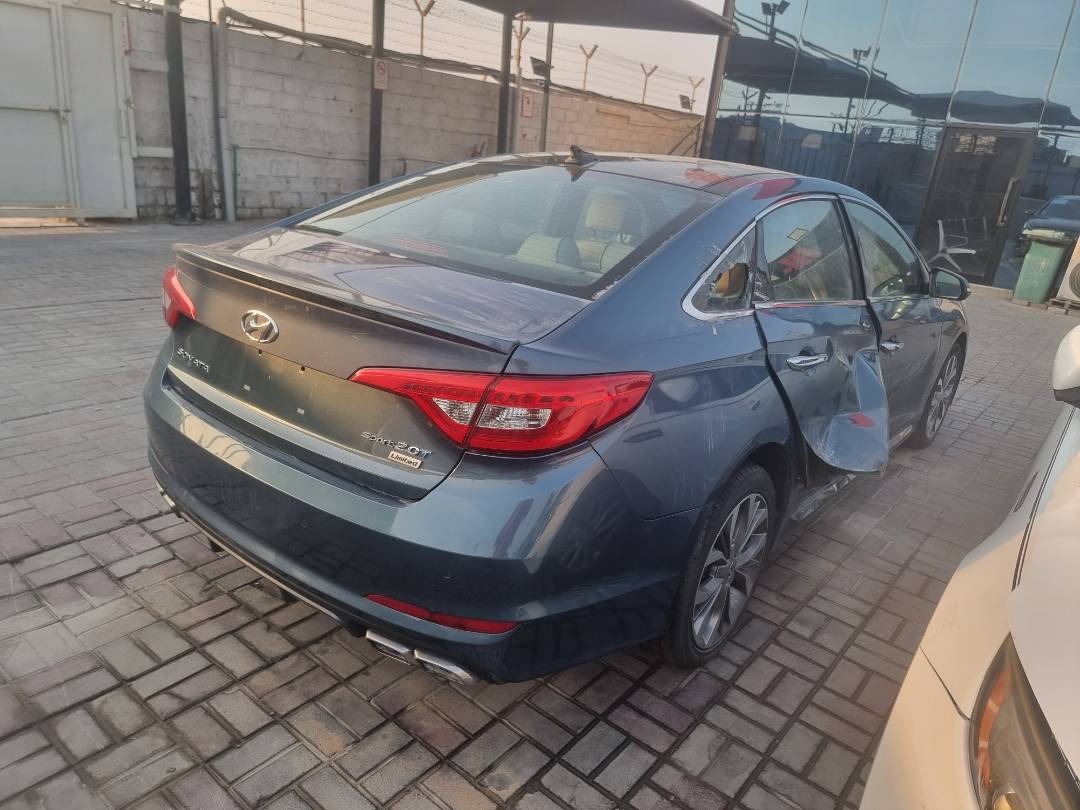 2015 HYUNDAI SONATA — 171889 Miles — Lot 144081 — Ind. 12 - Marhaba Auctions Used Cars - Image 4