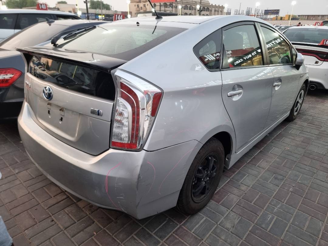 2014 TOYOTA PRIUS — 137774 Miles — Lot 757883 — Ind. 12 - Marhaba Auctions Used Cars - Image 5