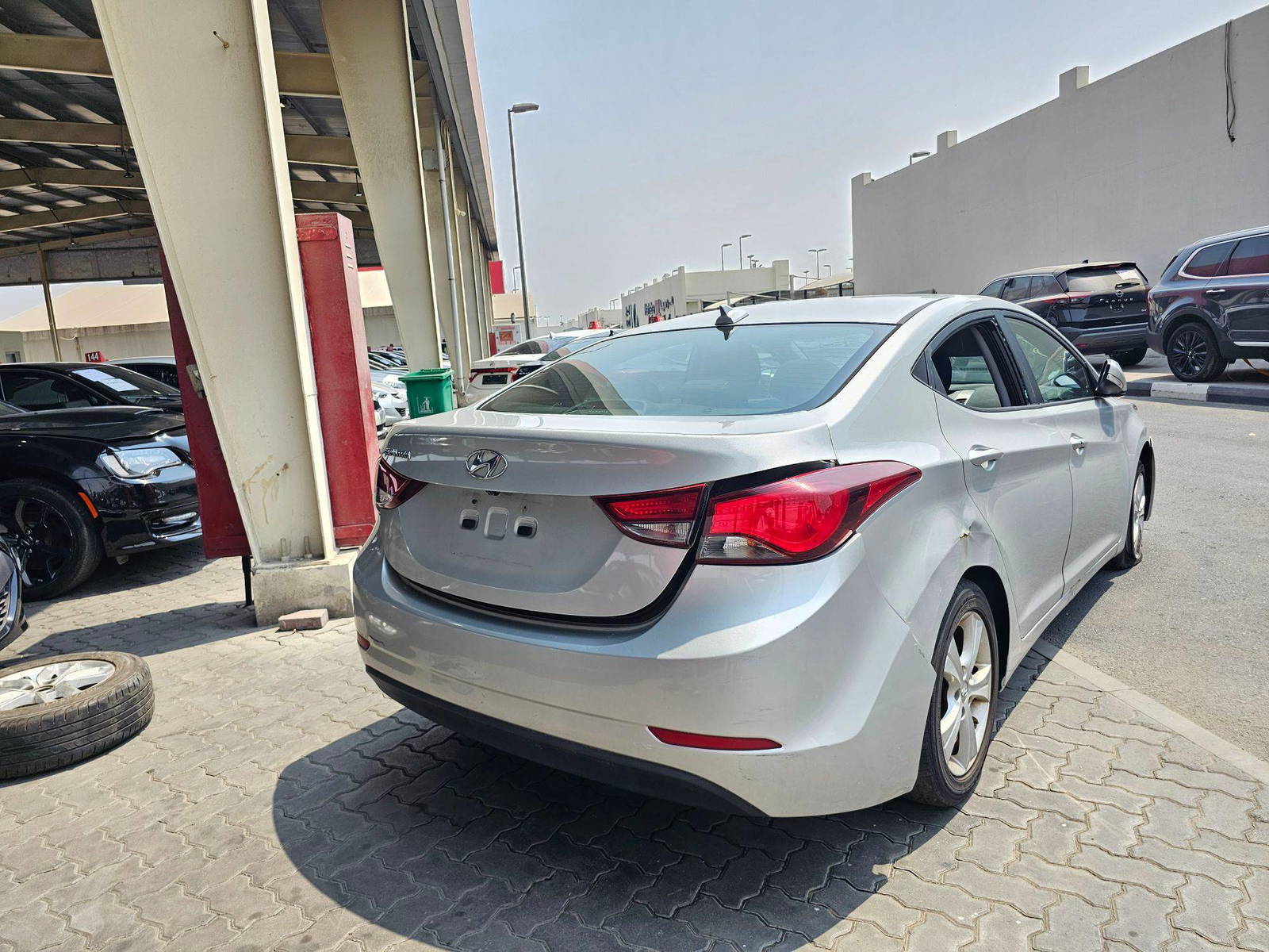 2016 HYUNDAI ELANTRA — 139545 Miles — Lot AE0GH729835 — Souq - Marhaba Auctions Used Cars - Image 3