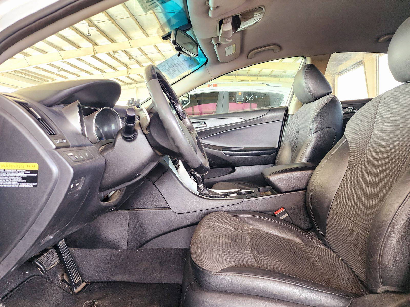 2013 HYUNDAI SONATA — 186704 Miles — Lot 6DH803854 — Souq - Marhaba Auctions Used Cars - Image 8