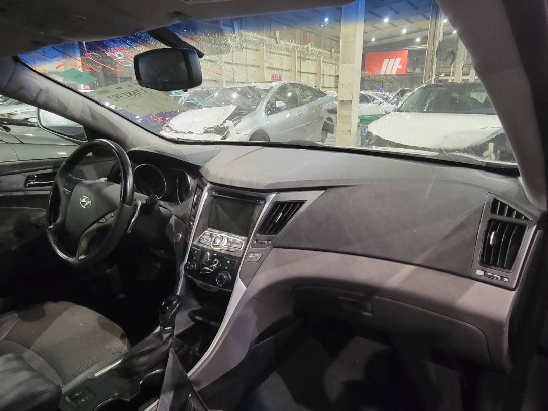 2013 HYUNDAI SONATA — 164377 Miles — Lot 37681392 - Marhaba Auctions Used Cars - Image 4