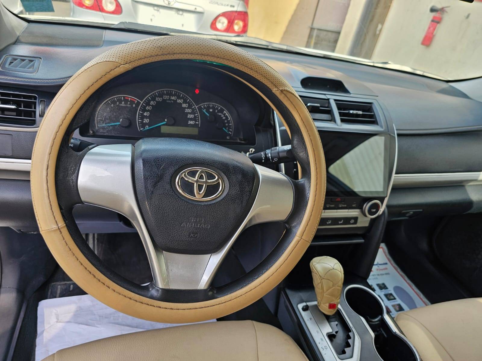 2015 TOYOTA CAMRY — sold — 300546 KM — Lot X562533 — Main - Marhaba Auctions Used Cars - Image 9