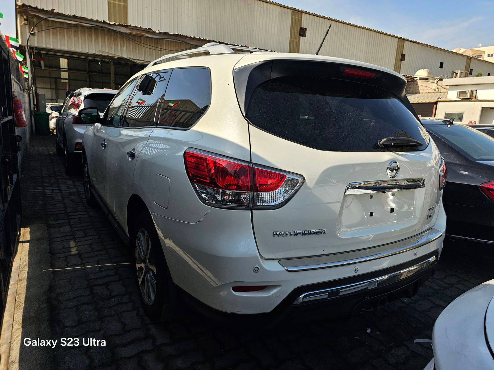 2015 NISSAN PATHFINDER — 127647 Miles — Lot FC631264 — Main - Marhaba Auctions Used Cars - Image 3