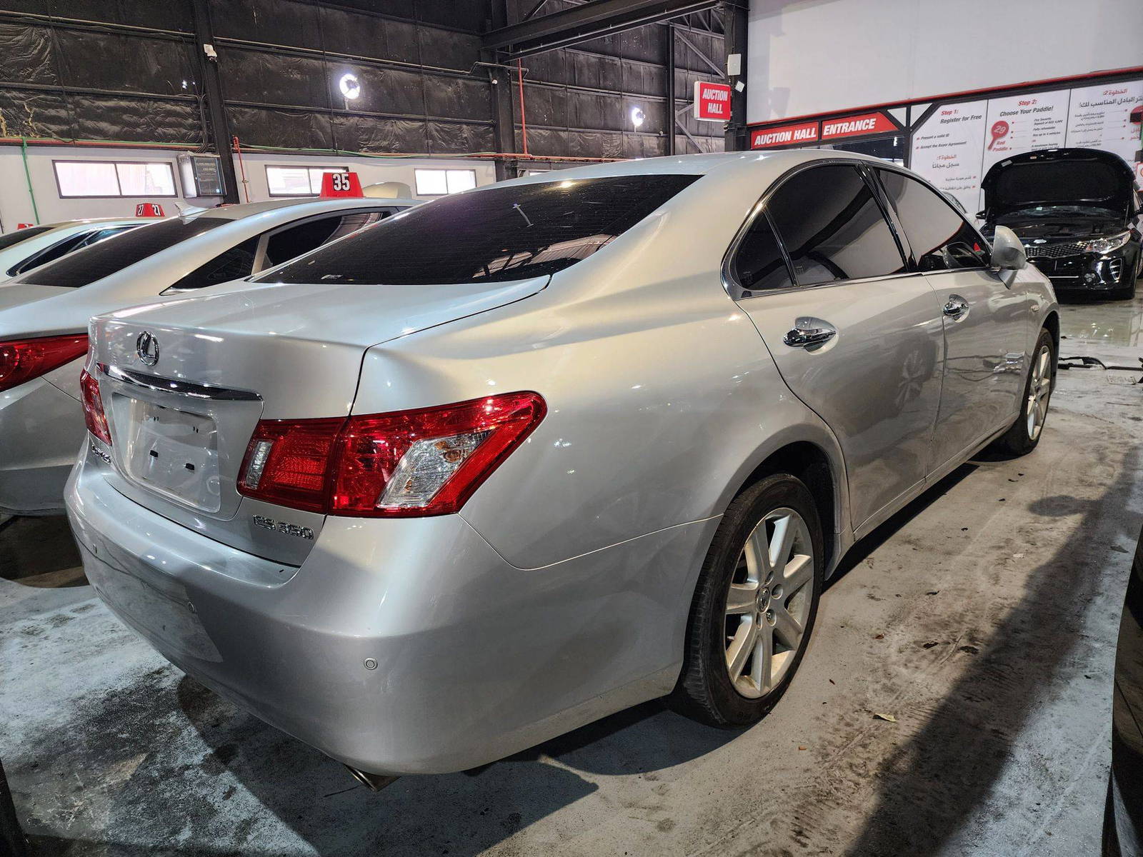 2009 LEXUS ES 350 — 215235 KM — Lot 335774 — Souq - Marhaba Auctions Used Cars - Image 6