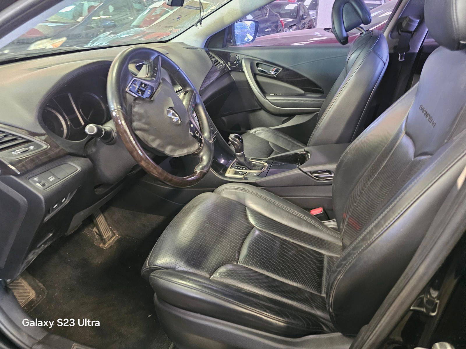 2011 HYUNDAI GRANDEUR — 251392 KM — Lot 081998 — Main - Marhaba Auctions Used Cars - Image 8