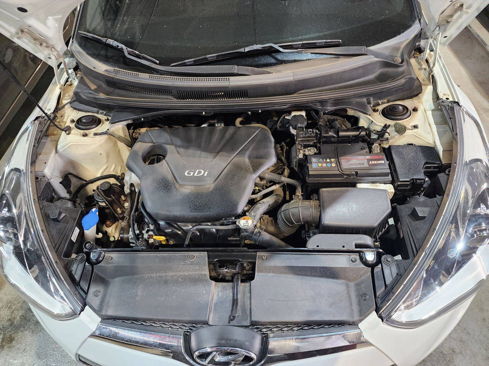 2012 HYUNDAI VELOSTER — 176079 KM — Lot 031014 — Al Quoz - Marhaba Auctions Used Cars - Image 13