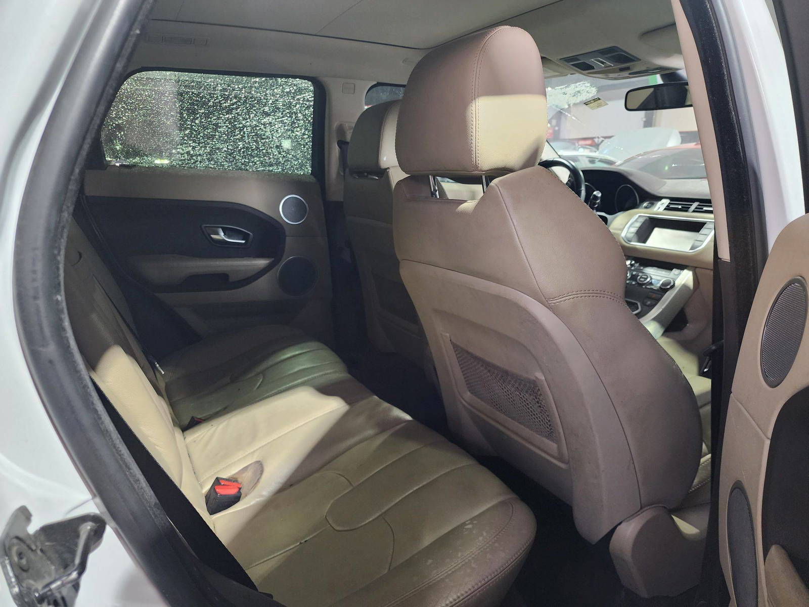 LAND ROVER RANGE ROVER EVOQUE PURE 2012 - Marhaba Auction Used Cars - Image 8