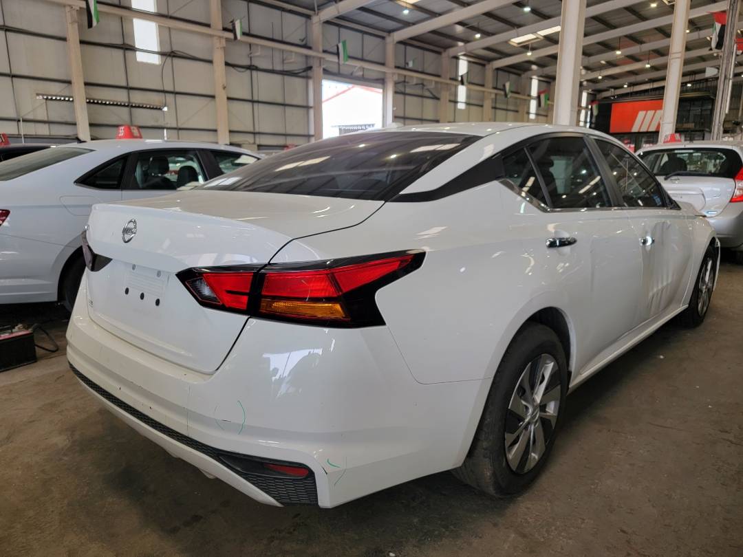 2019 NISSAN ALTIMA — 189538 Miles — Lot 38548138 — Main - Marhaba Auctions Used Cars - Image 3