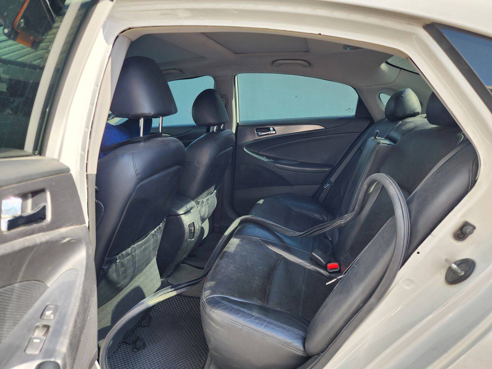 2012 HYUNDAI SONATA — 226941 KM — Lot 022663 — Ind. 12 - Marhaba Auctions Used Cars - Image 7