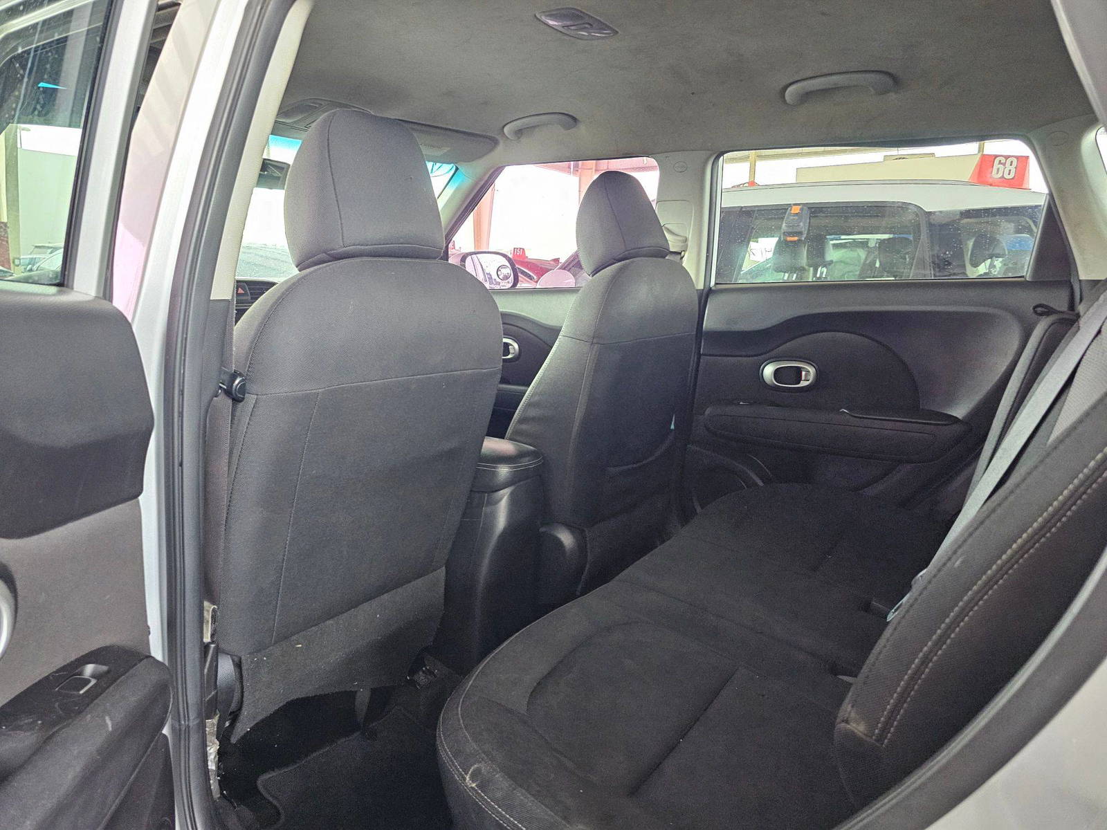 2018 KIA SOUL — 214926 Miles — Lot 55J7595464 — Souq - Marhaba Auctions Used Cars - Image 6
