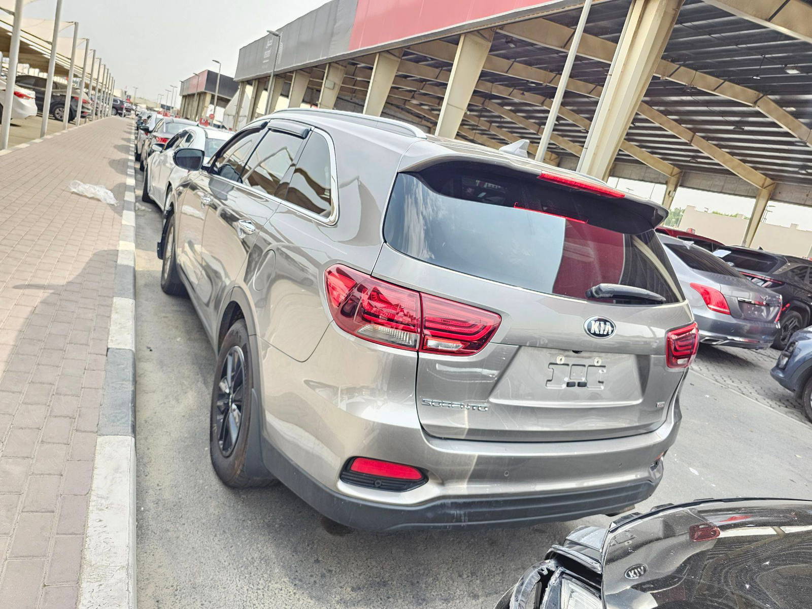 2019 KIA SORENTO — 95759 Miles — Lot 5KG440237 — Souq - Marhaba Auctions Used Cars - Image 3