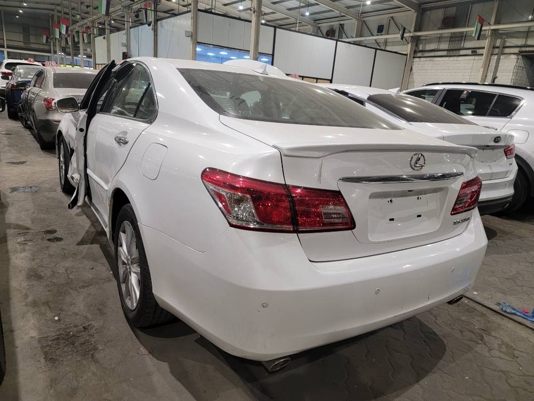 2011 LEXUS ES 350 — 184590 Miles — Lot 2421571 — Main - Marhaba Auctions Used Cars - Image 4