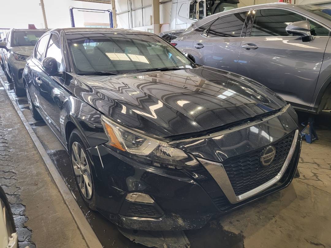 2019 NISSAN ALTIMA — 120544 Miles — Lot 53705734 — Ind. 12 - Marhaba Auctions Used Cars - Image 4