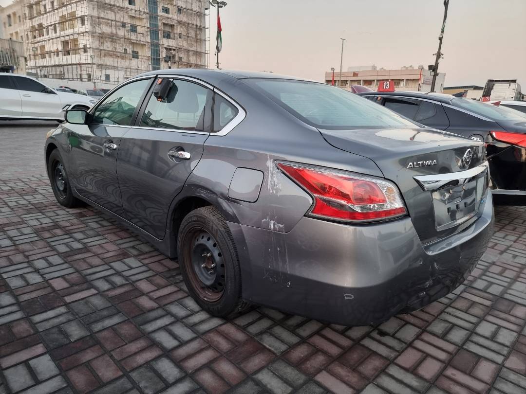 2014 NISSAN ALTIMA — 206382 Miles — Lot 40212977 — Ind. 12 - Marhaba Auctions Used Cars - Image 5