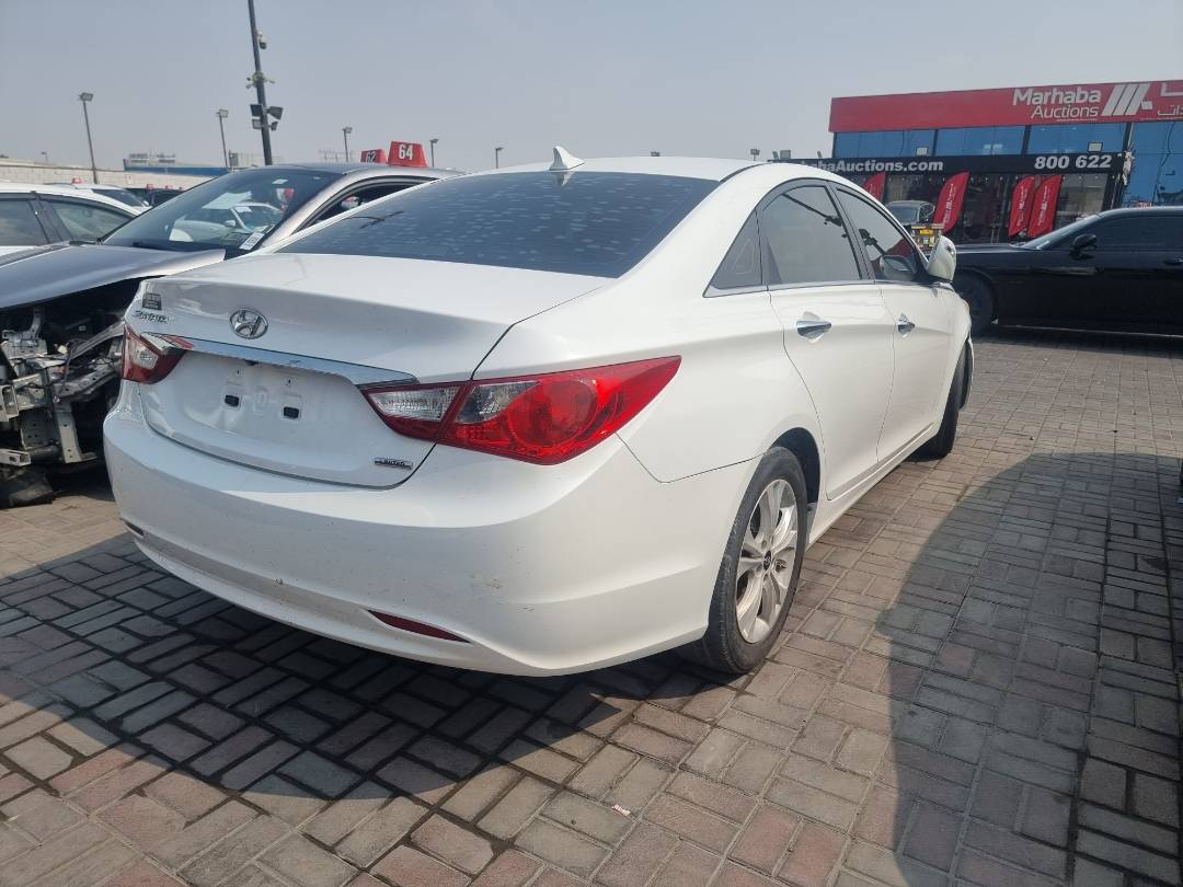 2011 HYUNDAI SONATA — 203697 Miles — Lot 304746 — Main - Marhaba Auctions Used Cars - Image 4