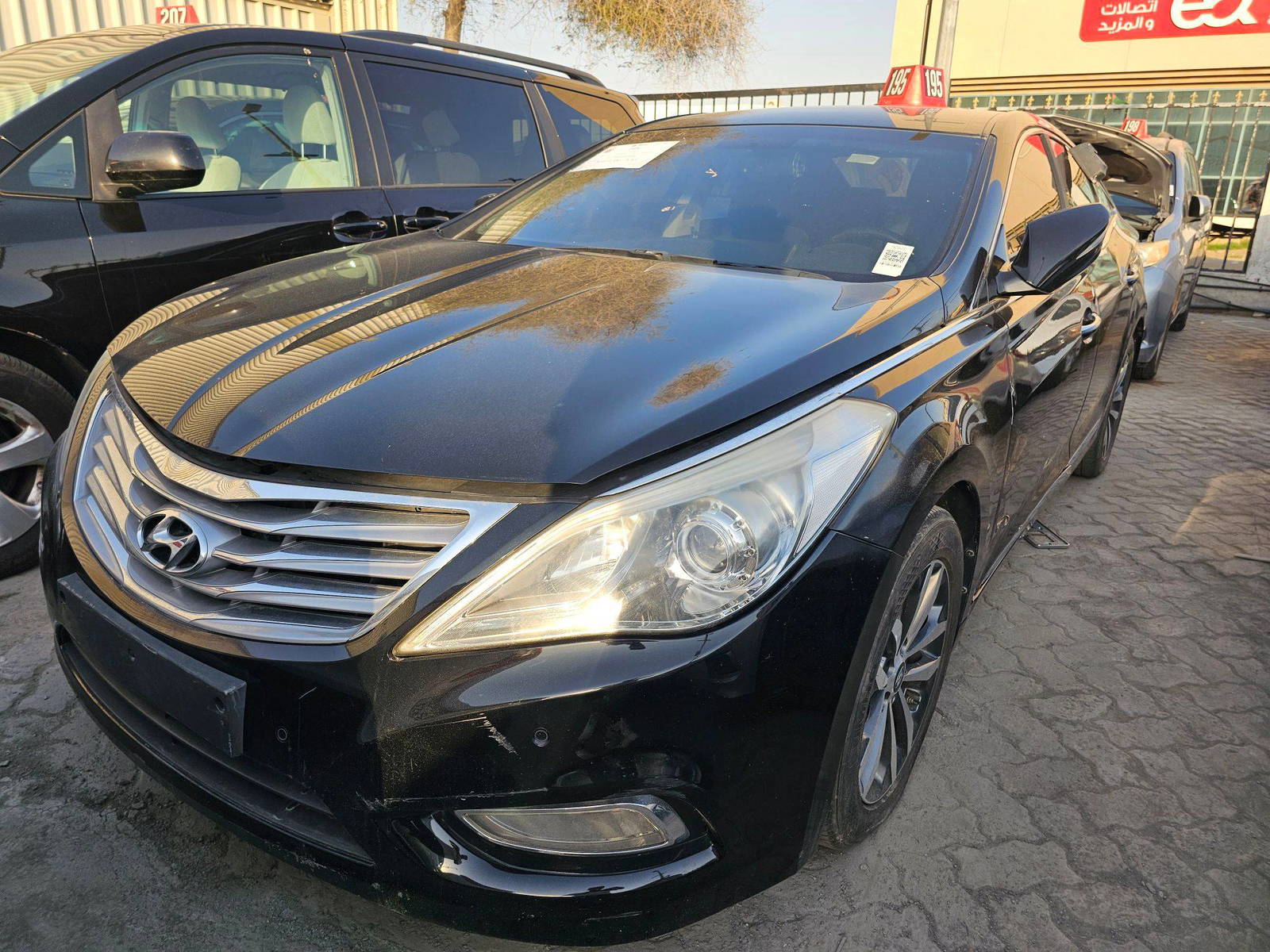 2011 HYUNDAI GRANDEUR — 181886 KM — Lot 215487 — Main - Marhaba Auctions Used Cars - Image 4