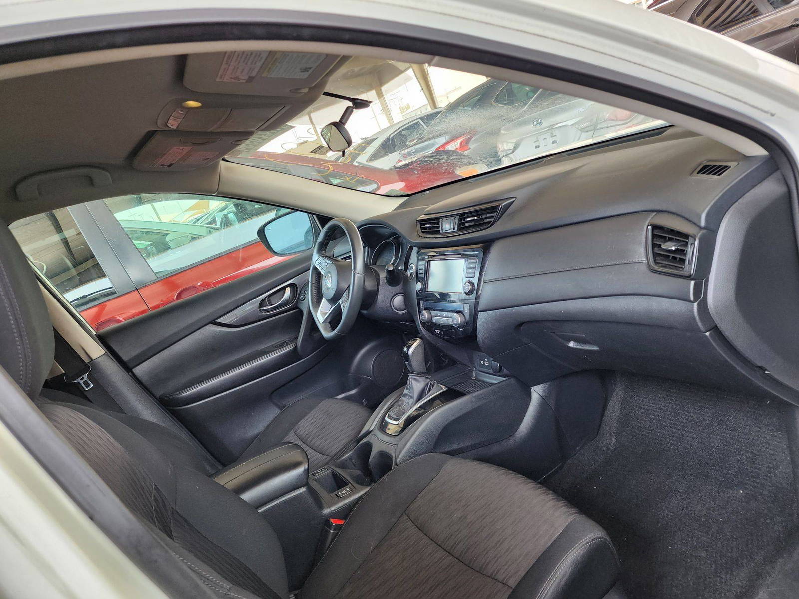 2018 NISSAN ROGUE — 128793 Miles — Lot 47226994 — Souq - Marhaba Auctions Used Cars - Image 5