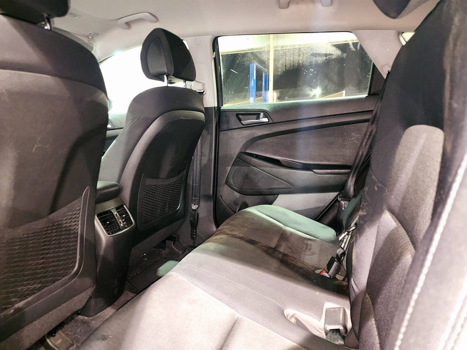 2017 HYUNDAI TUCSON — 132464 KM — Lot XHU331232 — Souq - Marhaba Auctions Used Cars - Image 6