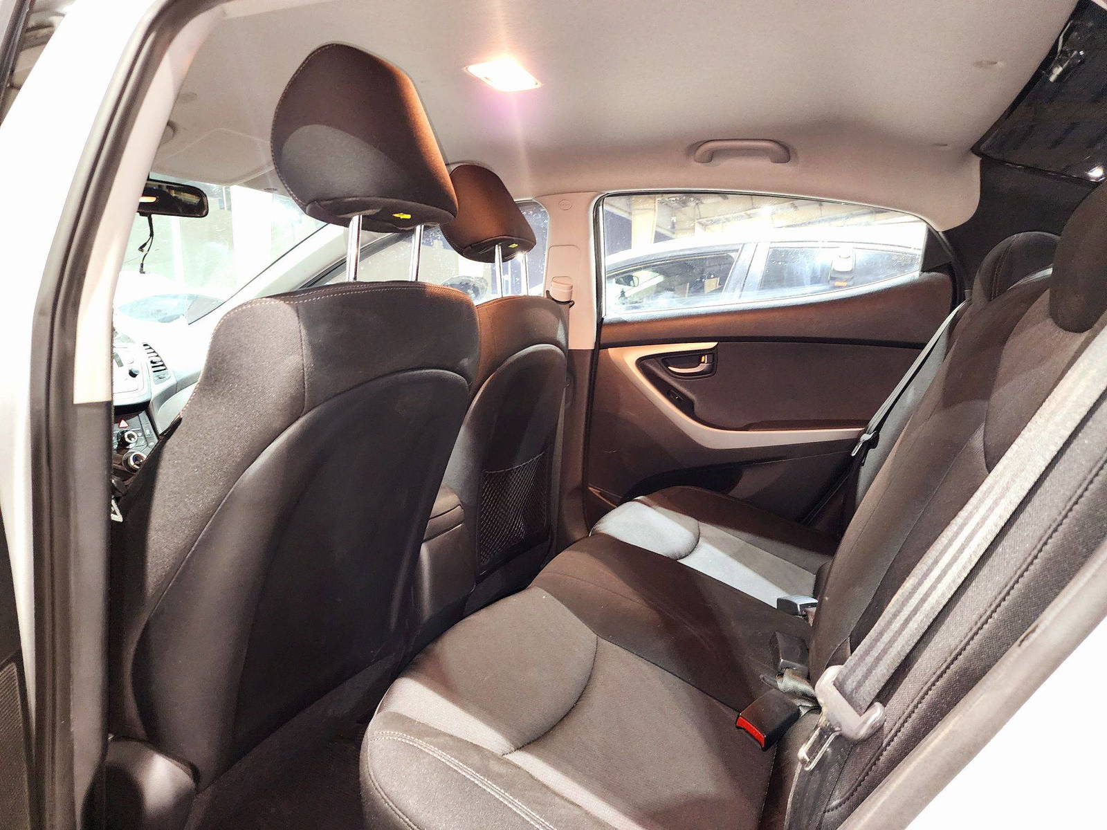 2014 HYUNDAI AVANTE — 96574 KM — Lot 048630 — Souq - Marhaba Auctions Used Cars - Image 6
