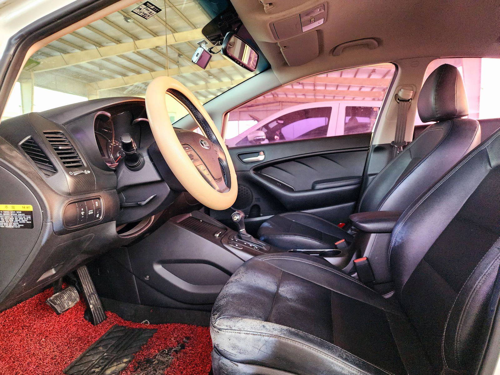 2015 KIA K3 — 107867 KM — Lot 924377 — Souq - Marhaba Auctions Used Cars - Image 8