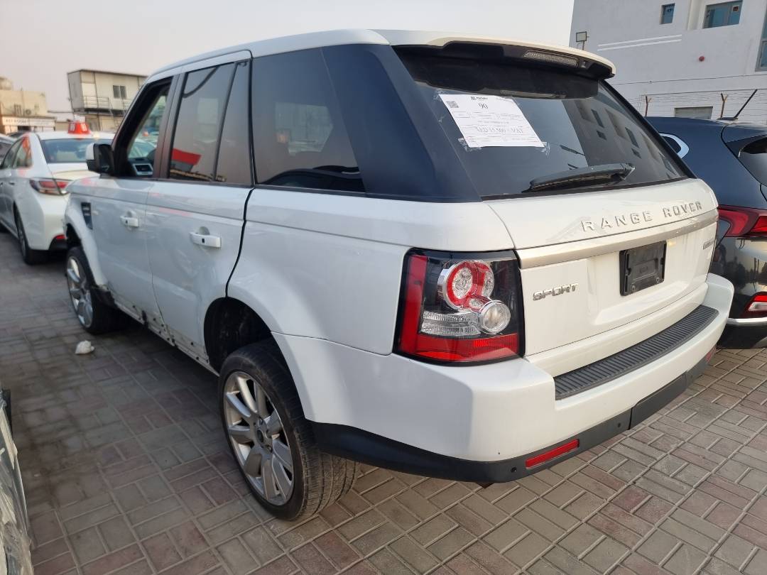 LAND ROVER RANGE ROVER SPORT HSE 2013 - Marhaba Auction Used Cars - Image 4