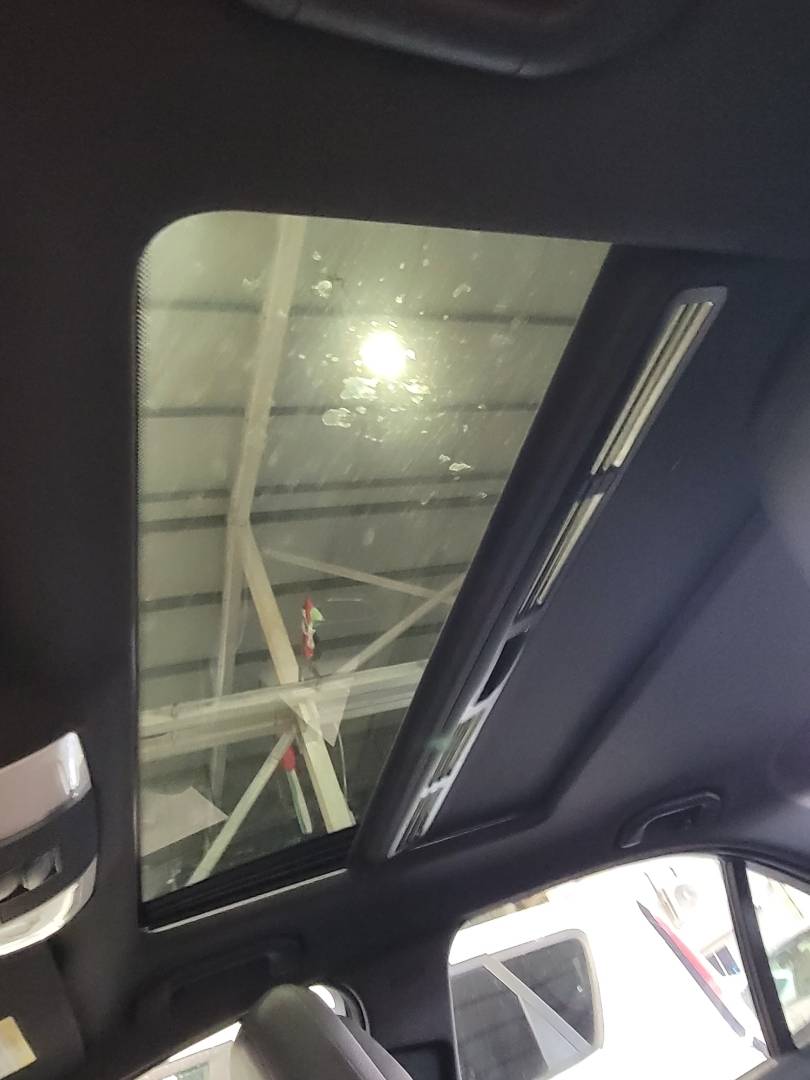 MERCEDES BENZ C300 2013 - Marhaba Auction Used Cars - Image 10