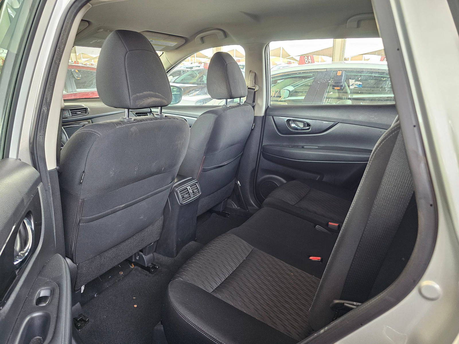 NISSAN ROGUE 2018 - Marhaba Auction Used Cars - Image 5