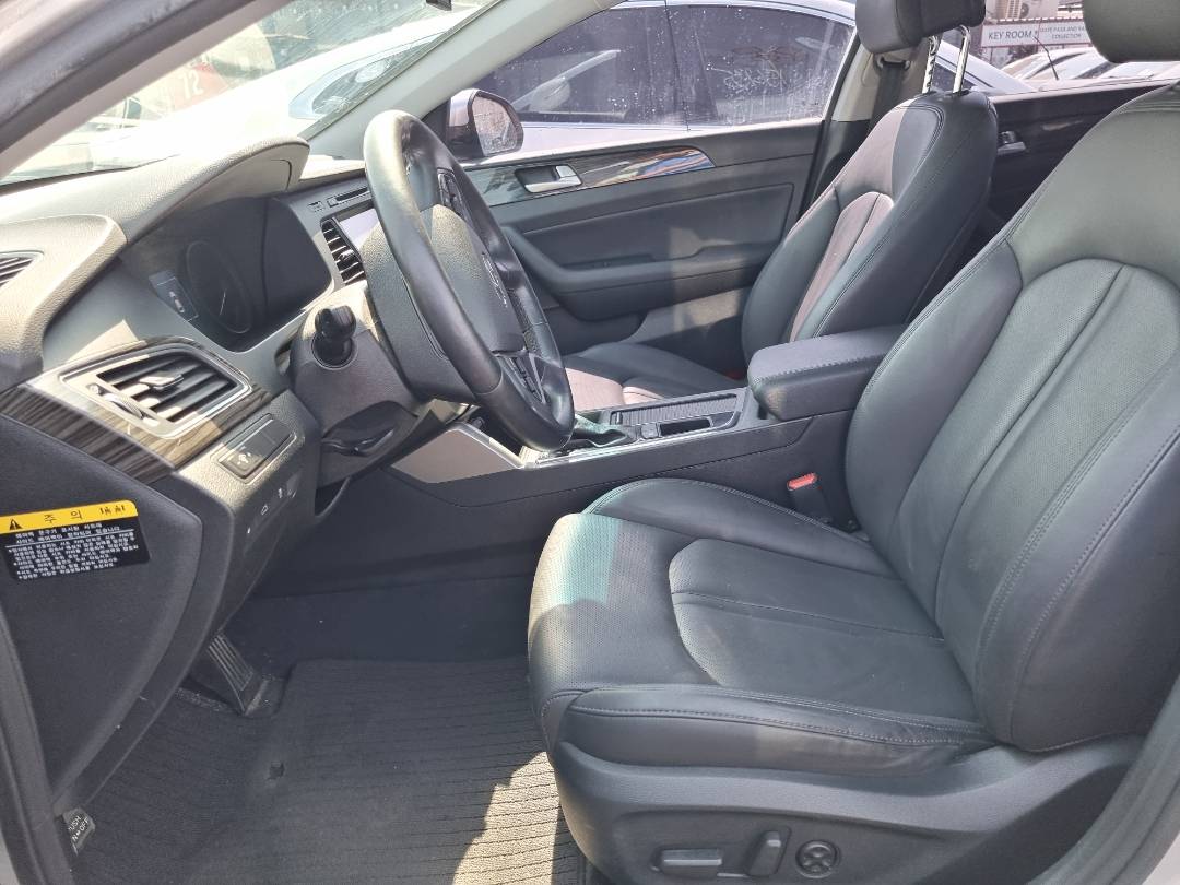 2015 HYUNDAI SONATA — 170626 KM — Lot 214587 — Ind. 12 - Marhaba Auctions Used Cars - Image 8