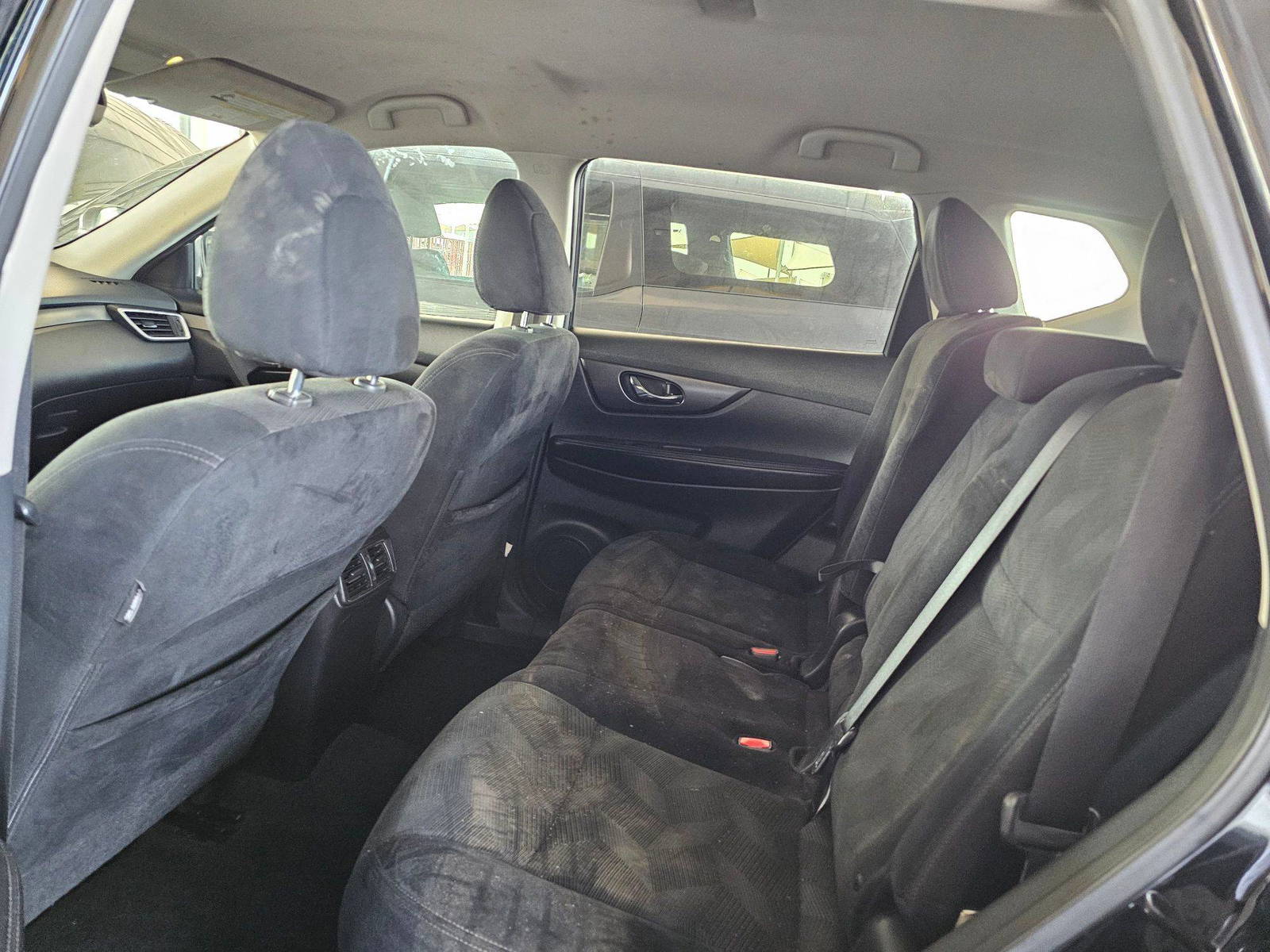 2015 NISSAN ROGUE — 192236 Miles — Lot 91776715 — Souq - Marhaba Auctions Used Cars - Image 10